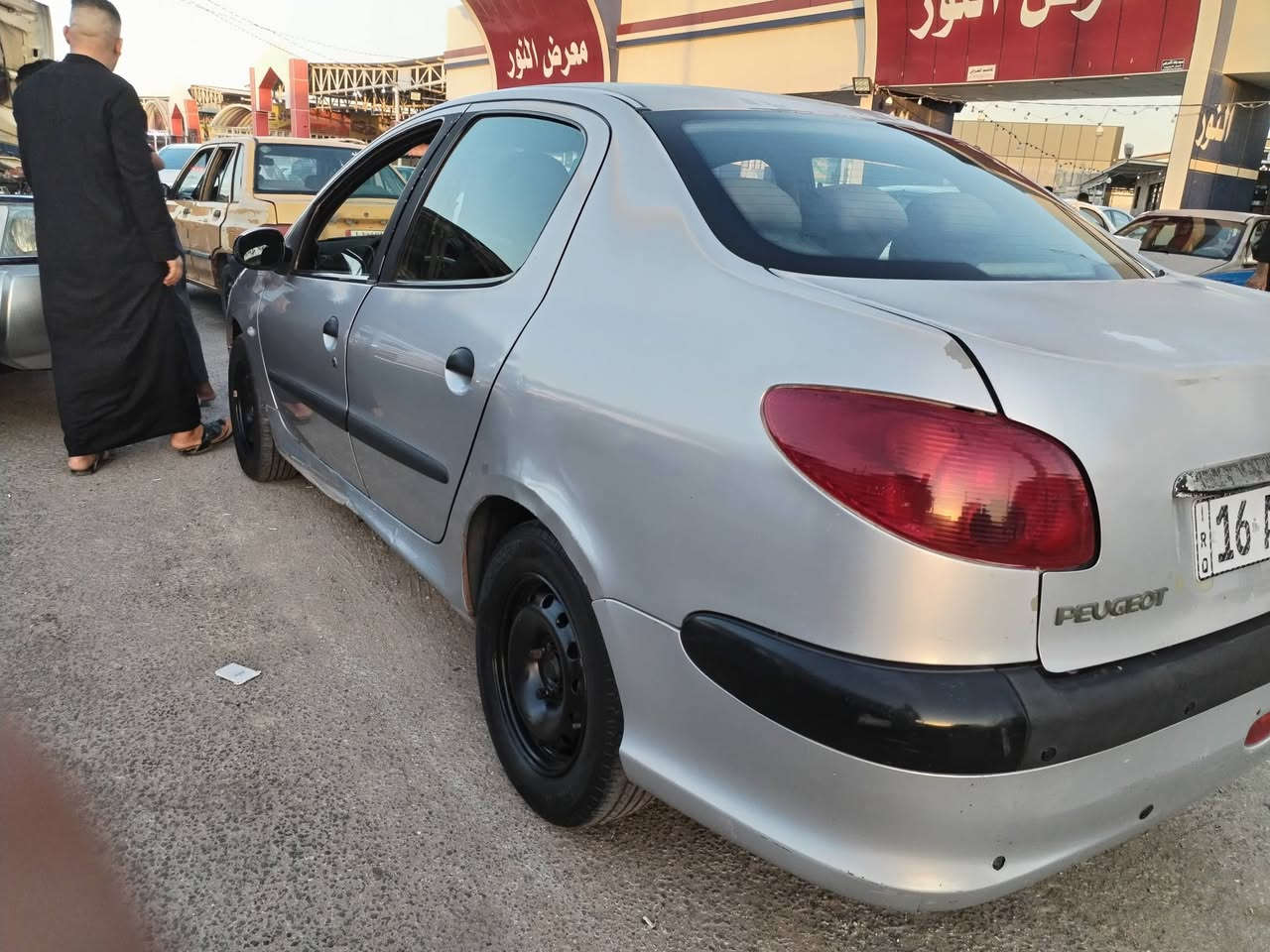 بيجو ٢٠٦ فرنسي موديل ٢٠٠٩ سياره نظيف وجاهزة تبريد السياره بسمي سنوية ٢٠٣٠ تريد مداور تريد وكالة مكينة وكير كفالة السعر ٣٧ والشراي يتصل *********** موجود واتساب مكاني النجف
