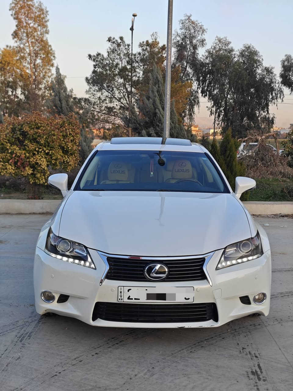 سلام علیکم
لیکزیز حجم 250is
خلیجی 
فول فول مواصفات
مکینە ٦ سلندر حجم 2.5  اقطصادی و قوی
بدوا حادث بدون دواخل 
بیها ۳ قطعە ونص صبخ طرف سکن اثر  شخط
تکمە و  دوسە ودواخلە نقطە مابیها بشرط 
سنویة جدید كلة
محرك كیر كلة بشرط ممفتوح
سورە سونر صبخ موجود بنشر
سعر مال بیع 148$ مجال قلیل
مکانی کرکوک ***********
