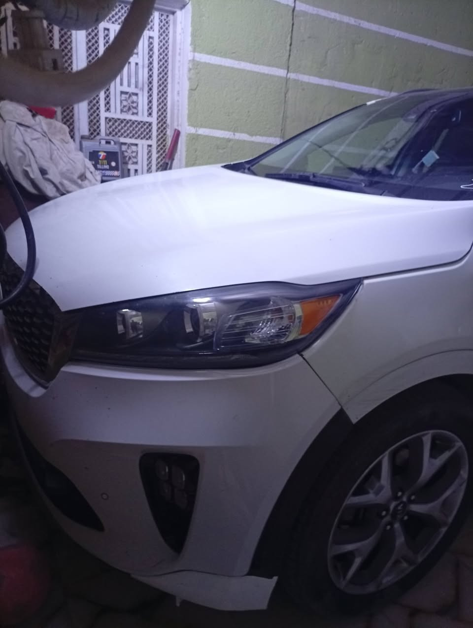 سلام عليكم سورينتو مديل 20امريكي السياره بيهه صفحه مرشوشه والبنيد كشنات كهربائي جنطه كهربائي السياره خير من الله مكفوله محرك كير حداديه6سلندر***********السعر شدتين 70وبيهه مجال
