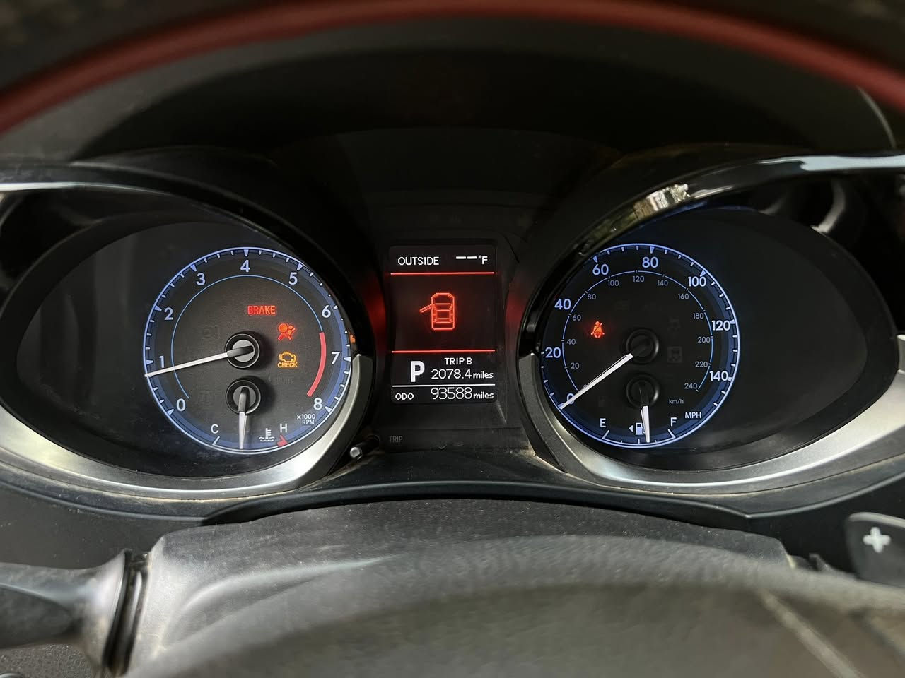 تيوتا كورلا 2015 فئة S
وارد امريكي 
فول مواصفات 1/1 
رقم اربيل انگليزي 
هزة جديده 
سنويه جديده 
حالة السياره بيها قطع صبغ ابيع حزام 
السياره مناقصها اي شي السعر 120 وبيها مجال 
للاستفسار ***********
