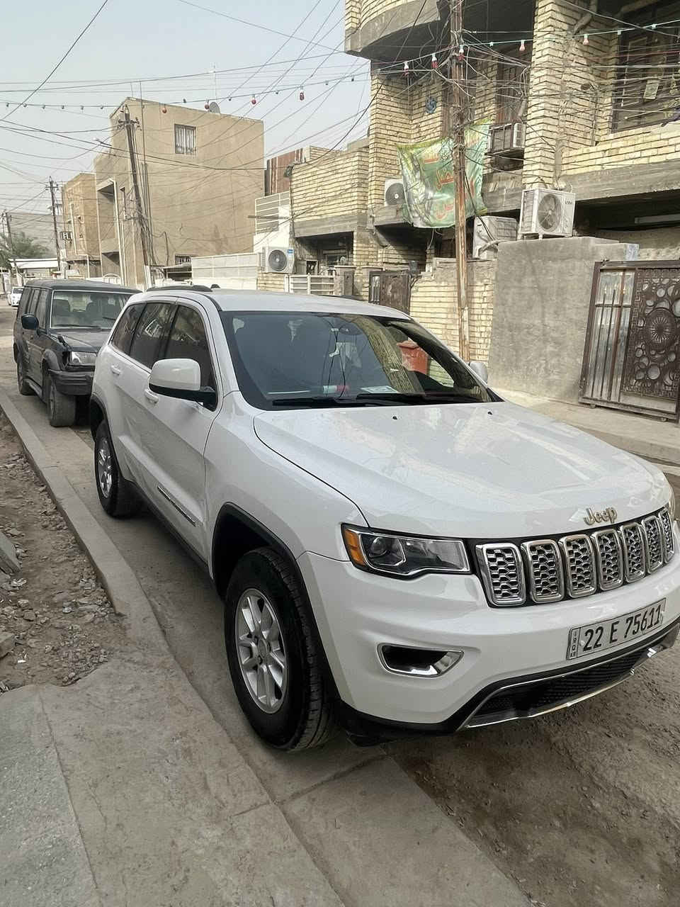 جيب لاريدو موديل 2020 رقم اربيل بسمي فخص وهزه جديده تحويل مباشر السياره بيها تبديل باب السايق وجاملغ ايسر  امامي بلادي نفس اللون وبنيد مبدل ومصبوغ وبيهد تبديل لغد السعر 193العنوان بغداد الامين تلفون ***********
