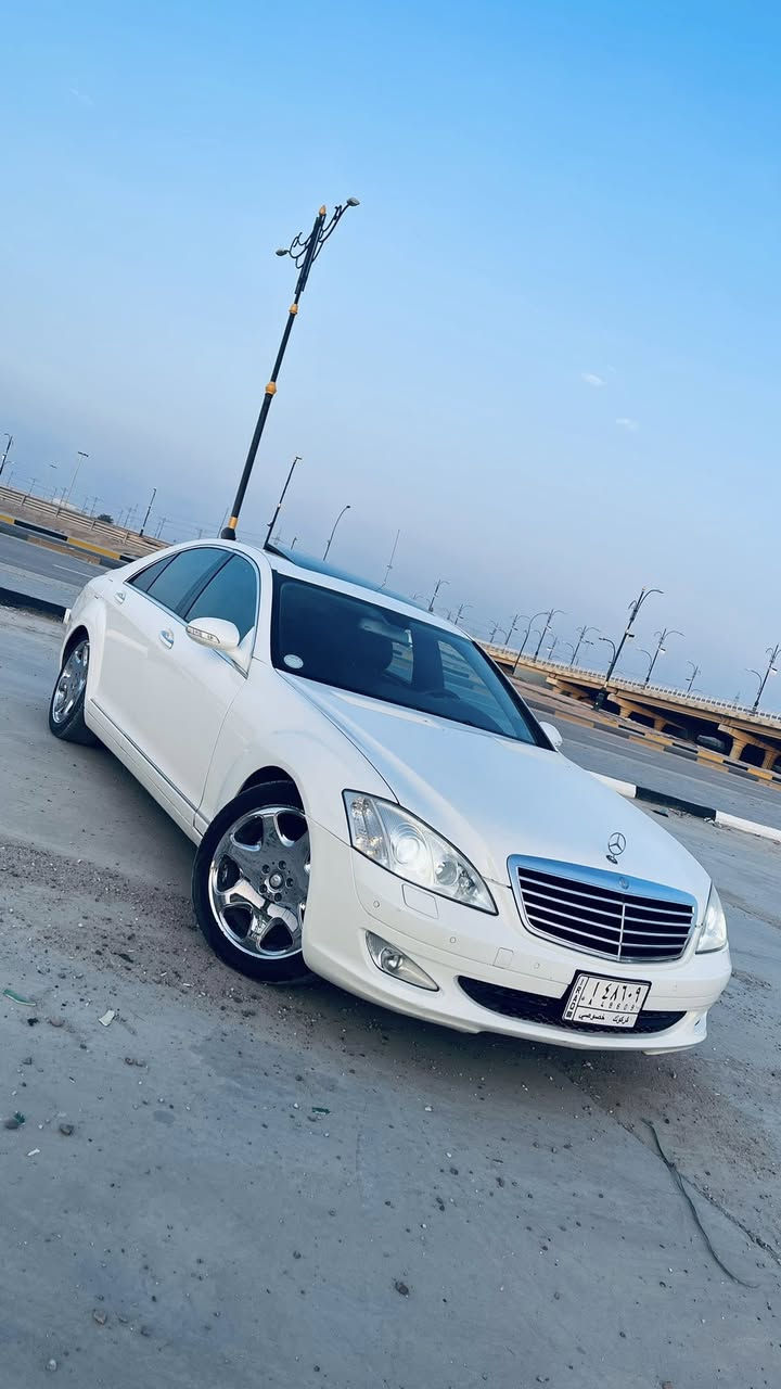 السلام عليكم ورحمة الله وبركاته
مرسيدس 2006 اس كلاس 350 وارد اليابان اصولي رقم كركوك الماني مشروع وطني  (فقط كمرك عليها مامدفوع ) حاليا فقط وكاله اسويلك من ابوالسنويه من ينفتح الكمرك تدفع كمرك تتحول باسمك روح وين ماتريد بيها اسافر وارجع مابيها اي مشكله ترايك من البصره لزاخو
-
مواصفات السياره
السياره بحالة الوكاله ماشيه 200كم 
كفاله من كلشي عدا كلير لو قطعه لو قطعتين وهلشي معروف بلالماني وخصوصا وارد اليابان
مكفوله من كل عيب شرعي وضربه وكص وترميز وغيره

وارد يابان محرك6 سلندر 350اس طبعا محرك وكير كفاله 
كير8 نمر 
فتحه سقف
كراسي كهربائية خزن ميموري
ستيرن كهربائي 
شاشه 
ثلاجه 
زراك لايت 
جوبلس بلاد تصعد وتنزل حسب الرغبه
صندوك شفط
لايت ديناميكي متحرك
ويل اصلي 19 
دواخل جلد اسود ملكي مطعم بلصاج
برده خلفيه 
انضمة قياده متعدده 
السياره هواي مواصفات بيها ماتنعد وشرط احله من الصور واي اختلاف روحتك وجيتك على حسابي
-
السعر128 وماكو هيج سعر بنضافتها ومواصفاتها 
 اعتذر عن المراوس بيع فقط 
-
مكان السياره البصره 
***********
***********وتساب
