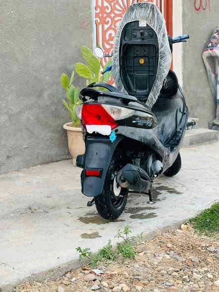 السلام عليكم دراجه كامكو لبيع  مكفوله كفاله عام دراجه حلوه ونضيفه  2013  السعر 900 وبيه مجال المكان قلعه سكر غير متواجدين على النت انا مكلف بل نشر هذا رقم راعيه‏‪***********‬‏
