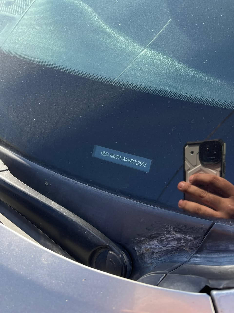 كيا سلتوس موديل ٢٠٢١
وارد امريكي 
حادثها جاملغ وبنيد 
رقم بغداد 
بيها شويه بل داخل ايرباك الستيرن طاك ومرجعينه 
راديترات وشواصي محرك كير مكفول 
تبريد اصلي شركه ما ممفتوح 
صور الحادث ورقم الشاصي داخل المنشور 
 
مواصفات 
شاشه كبيرة 
كامره دواره 
تدفئه كشنات 
فور ويل 
مانع انزلاق 
اوتو ستوب 
تحكمات ستيرن كاملة 
سيارة حلوة 
محرك 2000 دوش 
وباقي الموصفات المعروفه 
السعر 150 وبيها مجال للشراي 
لاستفسار *********** متوفر على الوتساب او الماسنجر وشكراً
