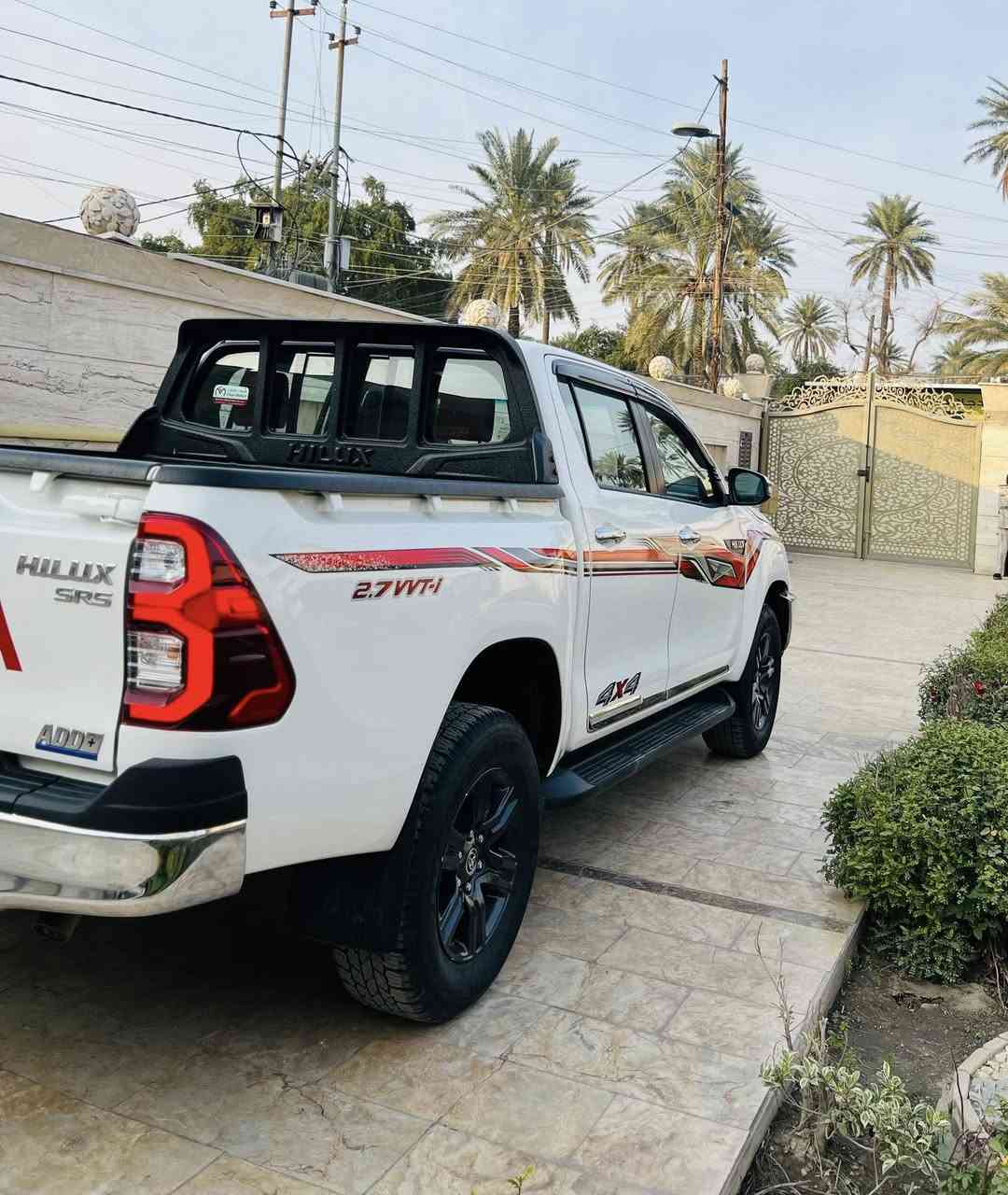 السلام عليكم 🔥🔥😎🚀 بيع مراوس شنو عندك نزل 
تيوتا هايلوكس 2025 SRS وكالة جيهان 
رقم سليمانيه سنويه ب اسمي تحويل مباشر ب اسم المشتري 
عداد المسافه 30 الف 
المواصفات 🔰 
بصمه ابواب وتشغيل 
محرك V4 2.700 
‏4X4 فور ويل 
كير اوتو 
شاشه 
تحكمات 
وضع اقتصادي ايكو 
داخل مخمل احمر
تبريد قطعتين 
وبعد بيها مواصفات 
 📍 مكان السياره / بغداد الكاظميه 

📞 ***********

📞 ***********
