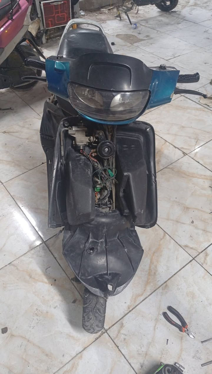 السلام عليكم فراشه للبيع دراجه نظيفه كلش ما عايزه اي شيء بس باتري كهرباء  شلعه معدل الالوان نجف حي الوفاء سعر 375 بيها مجال


**إذا كنت صاحب هذا الإعلان وتريد حذفه لأي سبب، رجاءا أرسل رسالة إلى الدعم الفني**