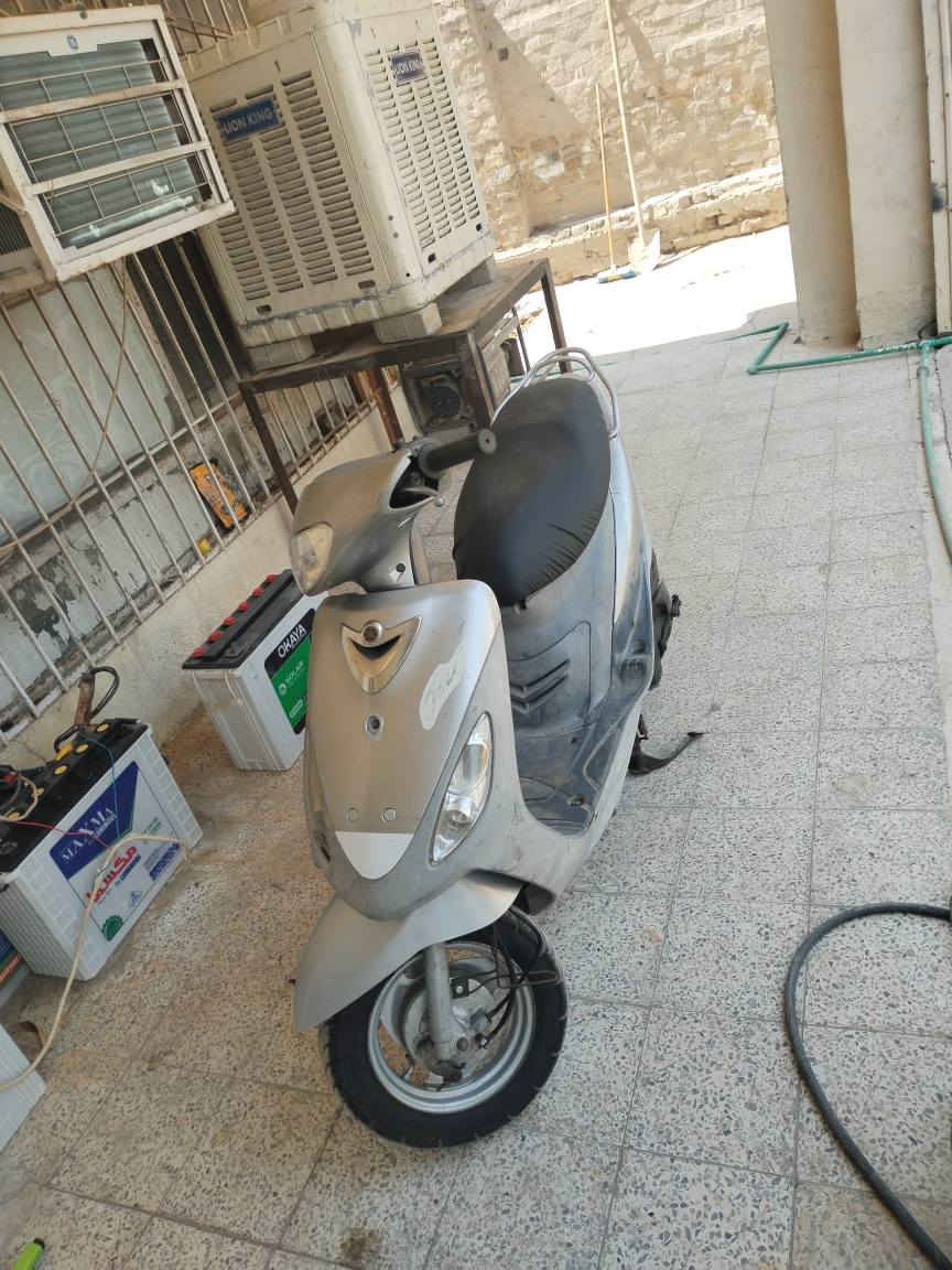 دراجه ماكس منغولي للبيع صاله فتره قليله من نازله من الرمبه بعده كلش نضيفه مامتعوبه السعر 550 مكان الدراجه حله سنتر مدينه رقمي *********** شباب الدراجه حالهه حال الرمبه كلش نضيفه وبل عافيه على اليشتريهه حلة, بابل
