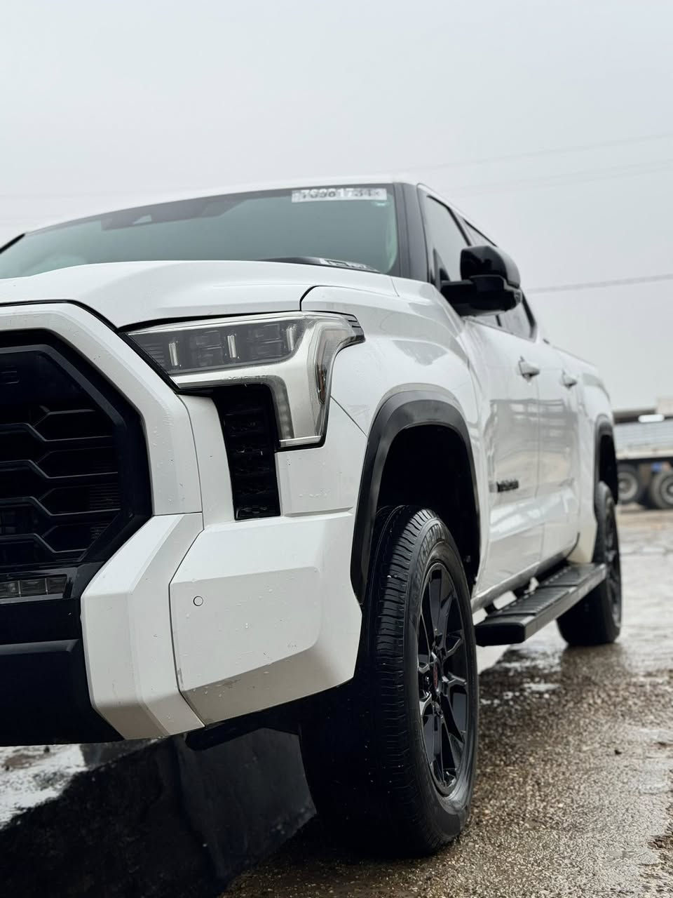 السلام عليكم
تندرا 2024. وارد امريكي. مواصفات TRD limited  محرك 6 سلندر توين توربو 3.4 هايبرد. فول مواصفات بانوراما. بصمه. شاشة كبيره 14 انج. كشنات جلد. تحكم كهربائي. تبريد كشنات. تحديد مسار. نقطة عمياء. رادارات امامي خلفي. مثبت سرعه قيادة ذاتيه. حساسات اماميه خلفيه. 6 كاميرات. باب البدي كهرباء. رقم اربيل مميز. باج تضليل نسبة 80‎%‎. بأسمي. ماشية. 29 الف كيلو متر. بدون حادث مكفوله كفاله عامه من سمكره وتبديل وتعديل وصبغ. طابه للعراق تفصيخ. صور امريكا والسونار مرفقات بالمنشور 
مكان السياره. بابل. للأستفسار 

0781 131 9718
