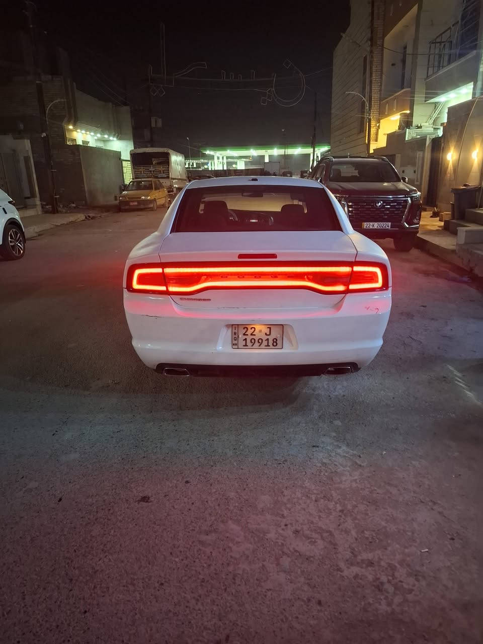 جارجر موديل 12  حادثها جاملغ وباب يمنه
ابيع صبغ حزام السياره كلشي بيها جديد 
مكينه+كير+اكسل+صدر+تانكي+ عربانه خلفيه+ تخم تاير+ لايت زنون+ غرفه جديده +ويل كب كروم كلهن جدد. شرط رقم اربيل تريد تحويل تريد وكاله اني حاضر.سعرها ١٢٠ ورقه 
*********** واتساب موجود سياره مكانها بغداد
