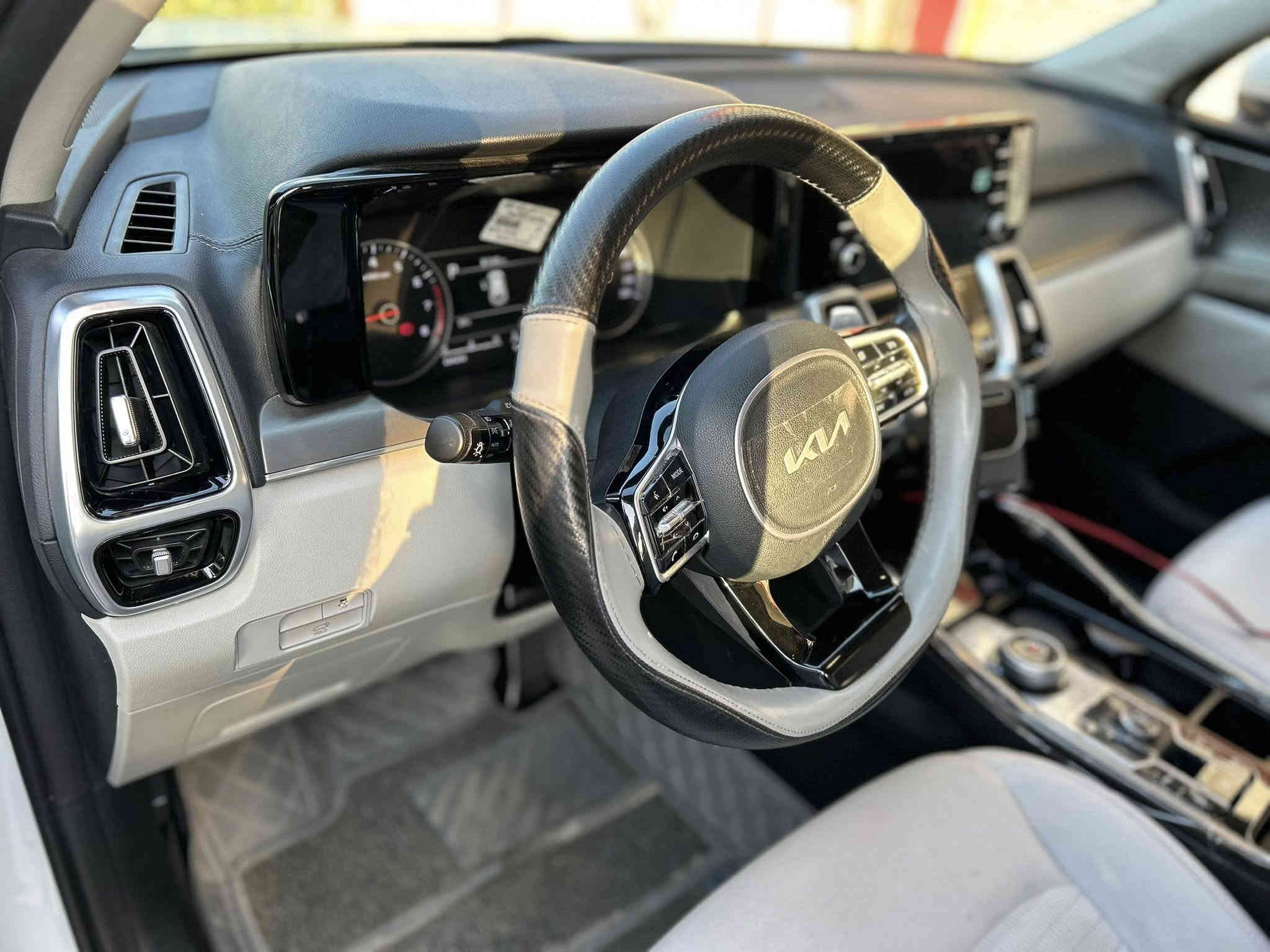 السلام عليكم
سورنتو موديل 2023 خليجي

 ماشيه 39الف وقابله للزياده

المواصفات

بصمه تشغيل

بصمه بيبان

تشغيل عن بعد جنطه كهرباء

كراسي كهرباء اماميه وخلفيه

سايد بريك بصمه

كير ماوس

شاحن لاسلكي للهواتف

كير 8 نمر

جي بي اس

شفتات ستيرن

تحكم استيرن فول

أربع انضمه قياده / ايكو / سمارت / سبورت /

نظام مانع انزلاق

نظام منحدرات

7 راكب

مكينه 6V/3500

3 قطع تبريد

كامره دواره

لد نهاري

لايت زينون 

المقاعد مخمل 

مثبت سرعه

السعر 300$

للتواصل***********
