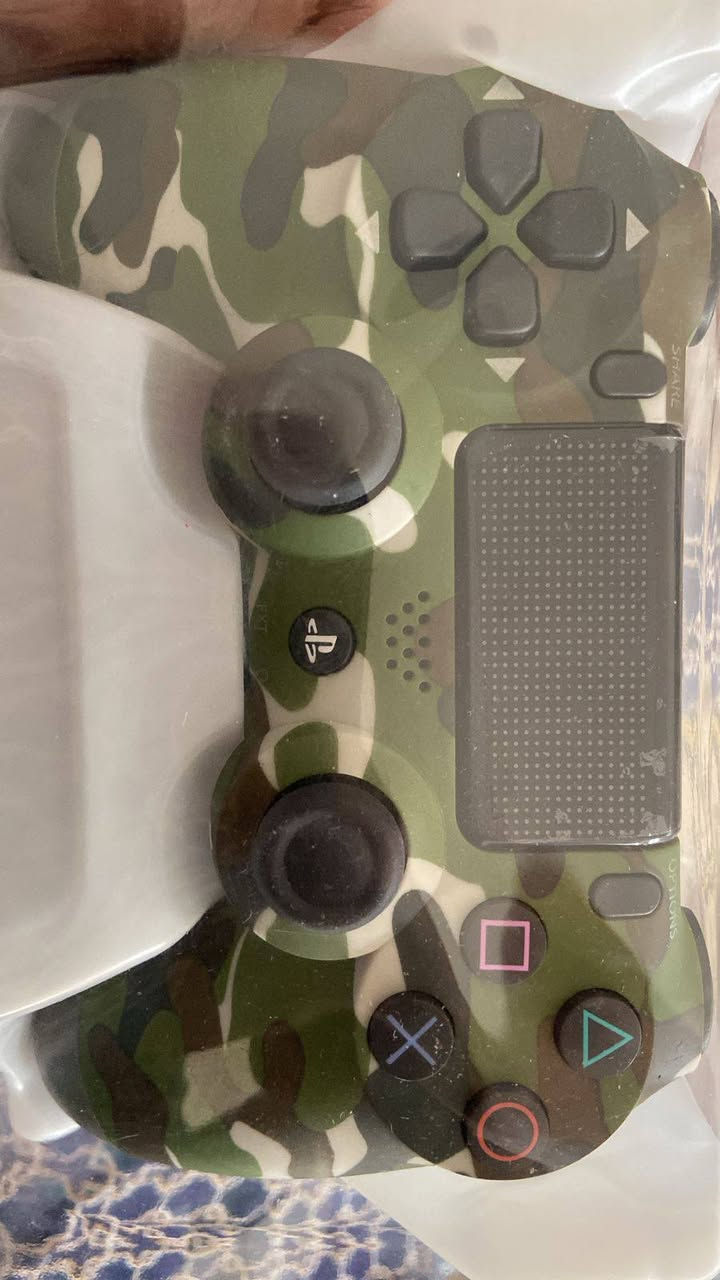 السلام عليكم شباب بدأت بلي 4 اصليه بلباكيت للبيع


**إذا كنت صاحب هذا الإعلان وتريد حذفه لأي سبب، رجاءا أرسل رسالة إلى الدعم الفني**