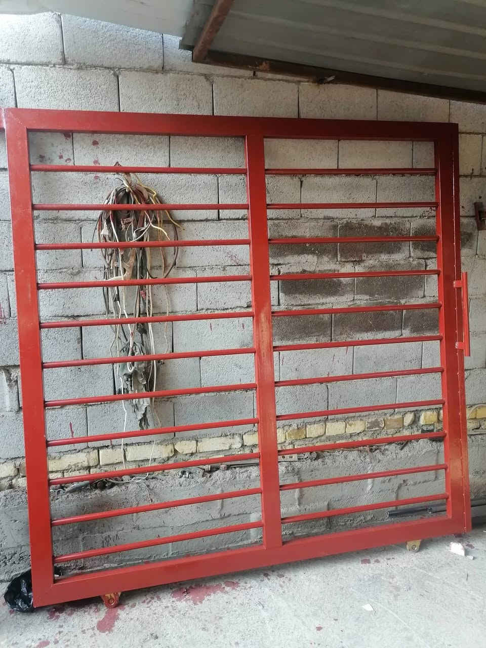 باب سلايت للبيع كلشي كامل بس نقص كابون السعر 250 الف.  رقمي *********** والاسيا ***********
