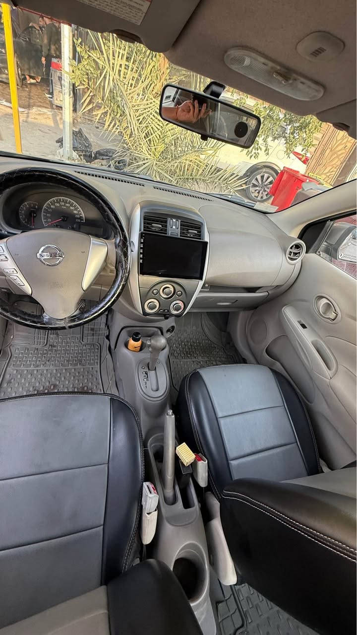 السلام عليكم ورحمة الله وبركاته…

نيسان صني 2019هندي السياره مثل ما موضح بل سونار بيهة قطعتين صبخ باب سايق والجاملغ 

سياره نضيفه وحداديه جديد 
وتخم تاير
وادامه كامله 
اضافه الى شاشه 

السعر : ٩٩ وبيه مجال جداً بسيط حك الجيه

الهاتف:  

0772 367 2995 بغداد, العراق
