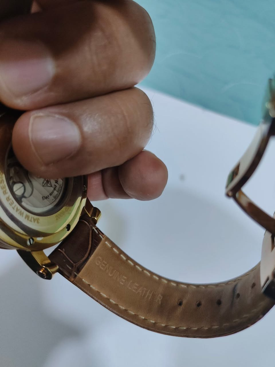 متاح ساعة بالة ماركة دايموند ريني منفذ يومي وشهري  ونظام ٢٤ ساعة عسكري الساعة بحالة جيدة وتعمل بدون أي خلل فقط السير مستبدل بسير جلد طبيعي نوع كاليبر مزاده يبداء من ١٠٠ ألف أعلى سعر البيع المكان بغداد الحرية  ***********
