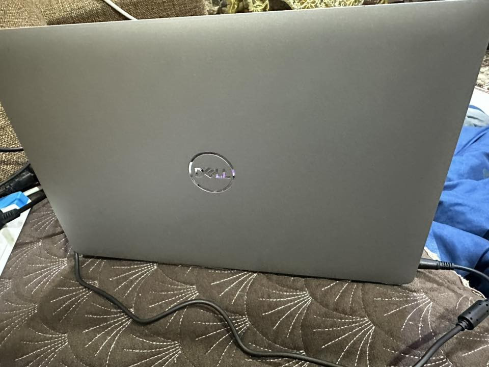 Dell Latitude 5510 سلام عليكم لابتوب
لا بتوب مستخدم
مواصفات الجهاز :
•Intel Core-ci5_10 -الجيل
• ذاكرة : 8 كيكًا بايت
• قرص التخزين : SSD256
• شاشة : 15.6 إنش
• نظام التشغيل وندوز - 11
Share : 4كارت الشاشة •
سعر 375 الف وبي مجال للشراي
مكاني بغداد الطوبجي
للتواصل ***********
