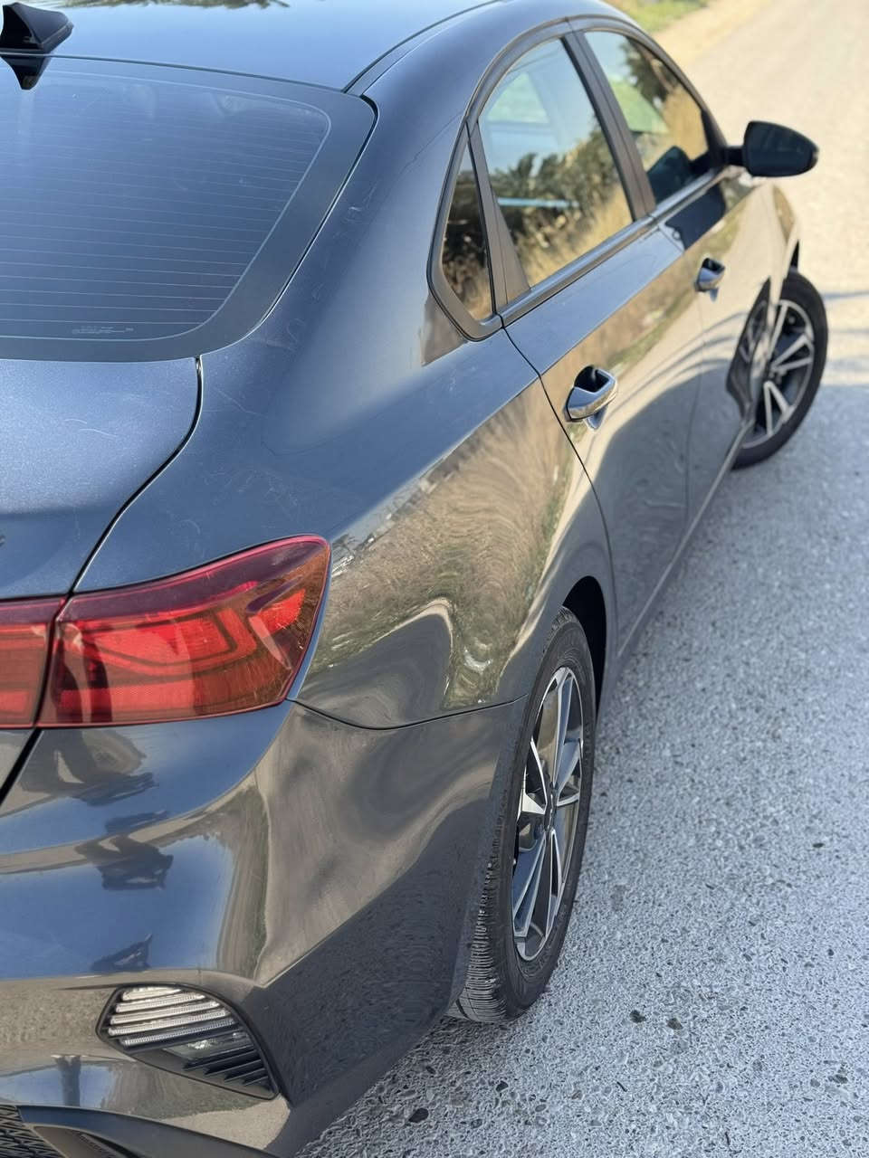 سلام عليكم
فورتي 
موديل 24
رقم أربيل هزة ورقم صار شهر
مكينة 200 cc
حساسات 
توقف ذاتي 
رادار 360
كامرة خلفية
ماشية 19
سيارة جديدة جداء
سيارة داخلة كلين بدون حادث 
داخلة كلين بمريكا بيهة بنيد وجاملف كلير اثر شخوط
بدون حادث كفالة من الحادث 
سيارة حلوة وحلى من صور 
سعر السيارة 165 وبيهة مجال قليل 

‭0776 374 8999‬
