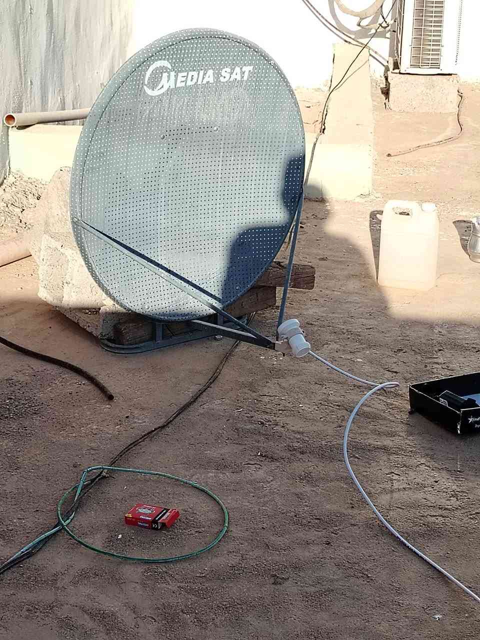 تـم بحمد الله تنصيب قمرين📡💛
📡قمر ياه سات  52:5 A 🔶
بكامل الترددات القويه
بدون انترنت بدون اشتراك مجانا بشكل كامل
تابع جميع الدوريات والبطولات وكاس العالم 2026
📡قمر نايل سات 7 غربا 
قمر محب البيت العراقي 🇮🇶 
بكامل الترددات القويه والضعيفه 🔺
على طبقين : 85 سـم📡
اضافه دايسك 4️⃣ منافذ⬆️
للاستفسار ع خاص او على 👇♥️ 
رقم هاتف
***********
