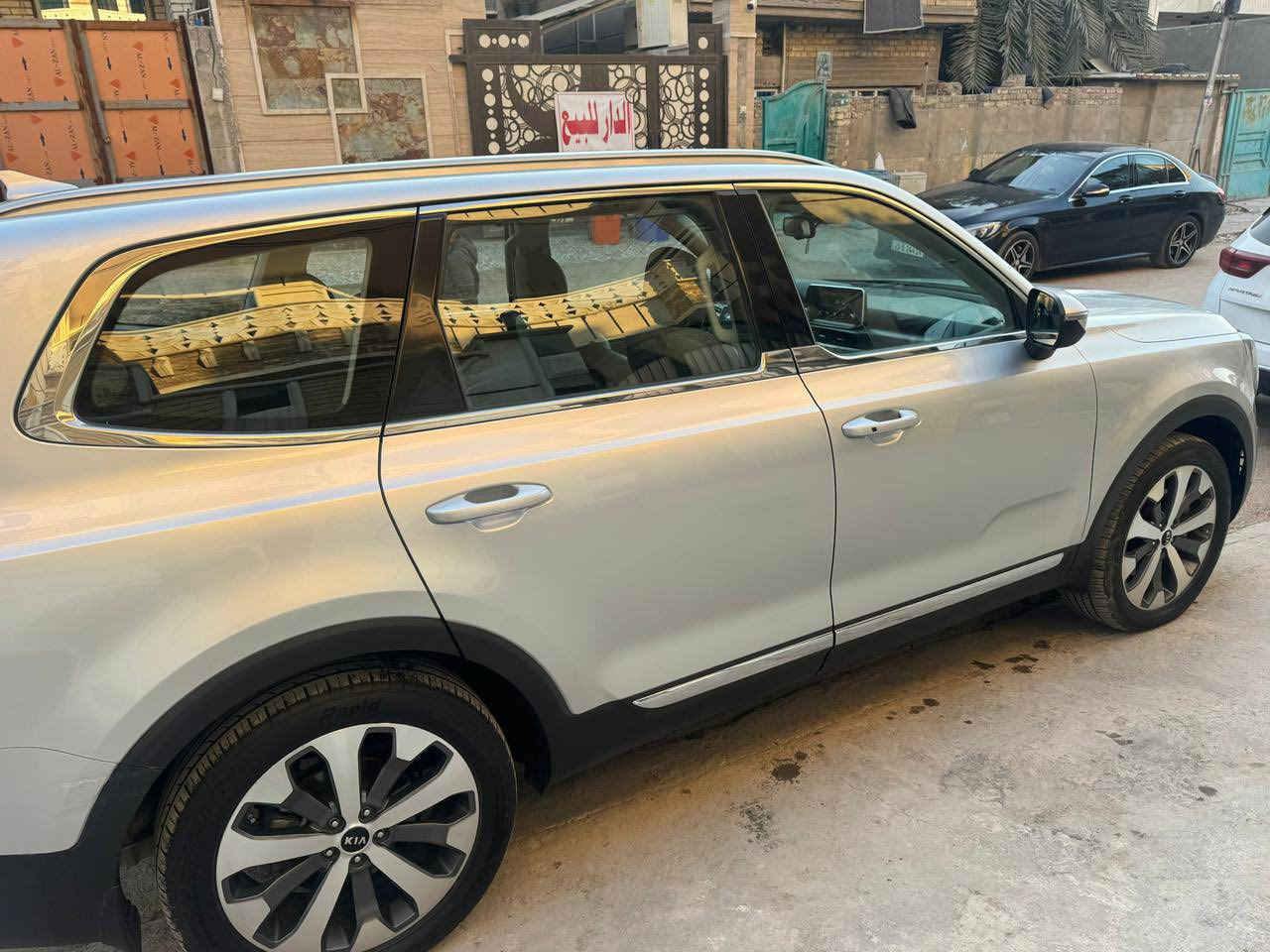 كيا تيلورايد خليجي  ماشية.67  ألف موديل 2020 EX  مواصفاتها معروفه الEX مكفولة 
السعر 250
للإستفسار 
***********
