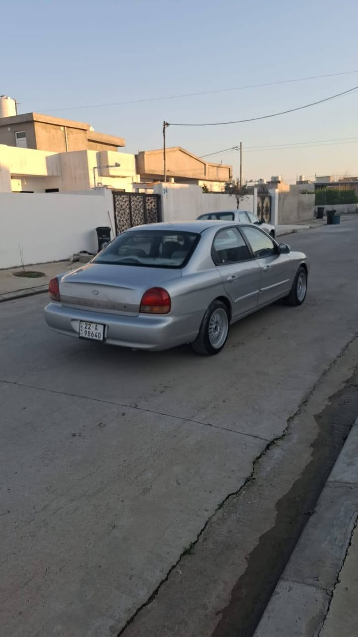 (***********) (***********) هوندا سوناتا موديل 2000 كير اوتوماتيك محرك v6 رقم اربيل جديدة سنوية جديد لغاية 2029 طخم اطارات جديد صبغ عام جمالية ضرر ها رأس بولند  سعرها( 43) و مجال عليها (3) ورقة غرامات يقطع من السعر مكانها قضاء بردرش بين اربيل و دهوك أربيل, العراق
