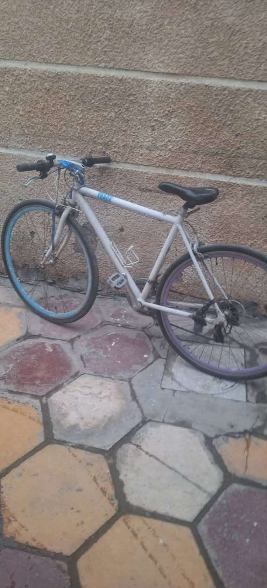 السلام عليكم بايسكل للبيع حجم 27 نضيف جدآ ماناقصه اي شي سعره خاص المكان بغداد الحسينيه الراشديه شراي خاص ويدلل


**إذا كنت صاحب هذا الإعلان وتريد حذفه لأي سبب، رجاءا أرسل رسالة إلى الدعم الفني**