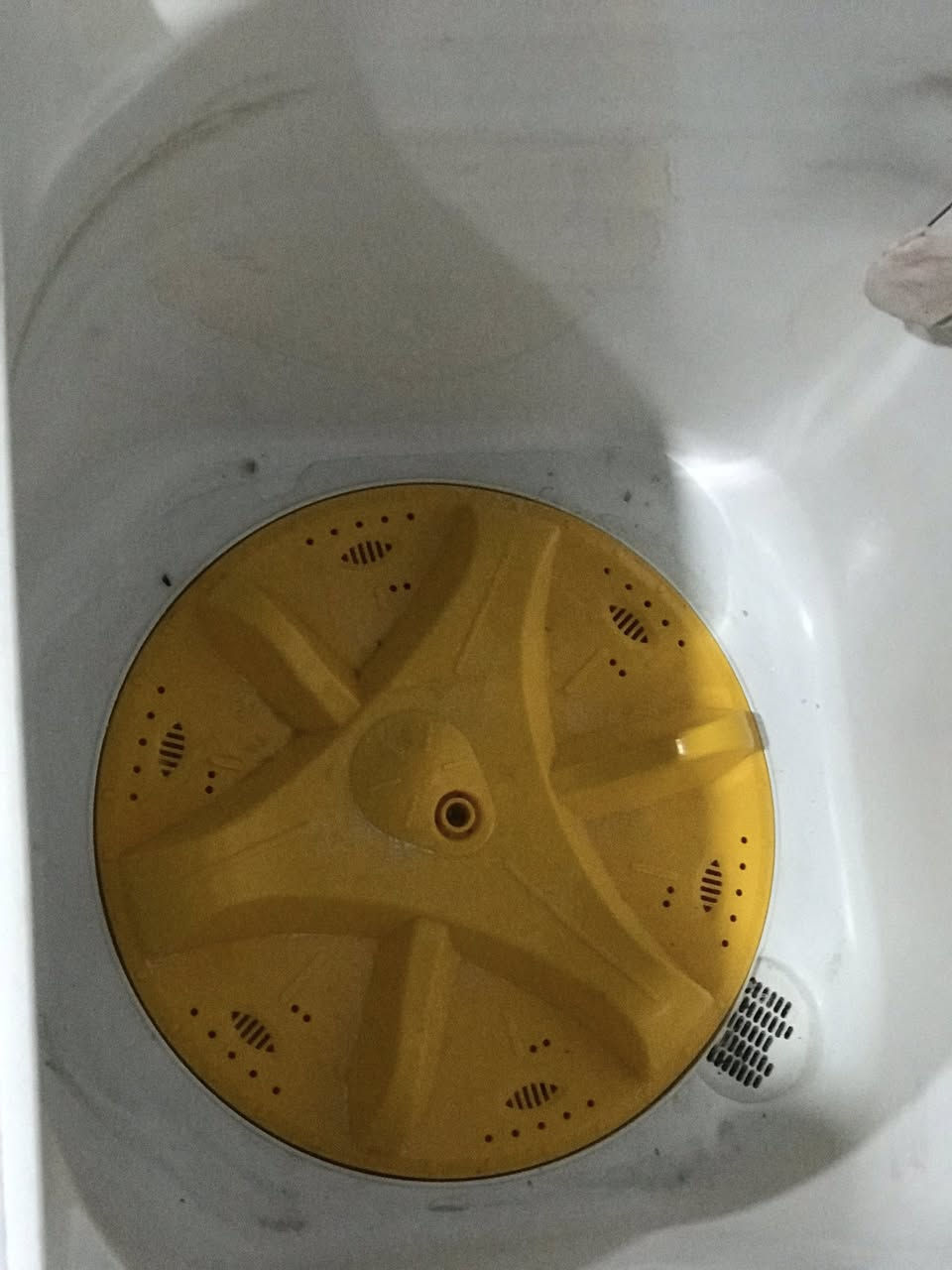 غساله للبيع كلشي شغال بيه نضيفه كلش سعر 80 وبيه مجال قاليل قرنه موزه ***********
