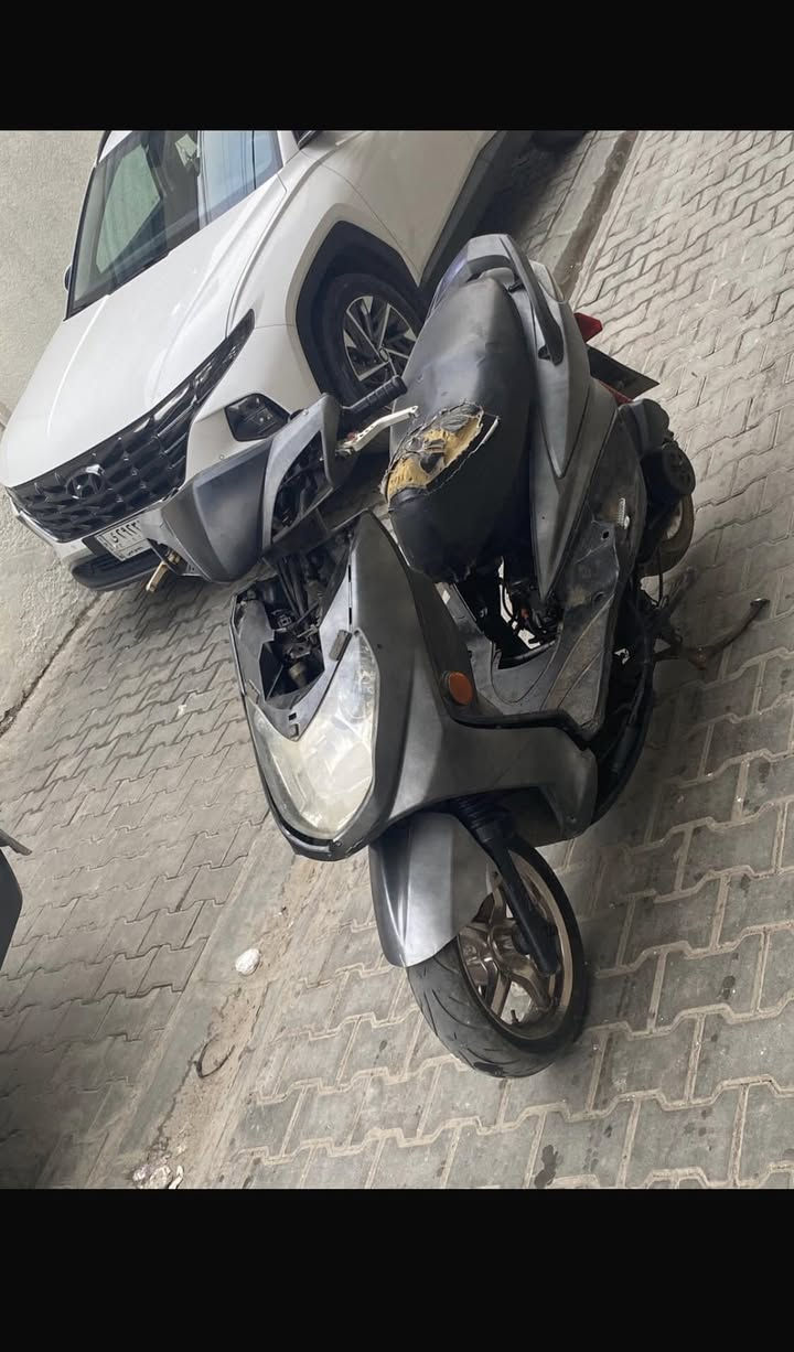 سكنس فحل نوزل طلاعات   كوم حديد شغاله نكره سلف بس بيه خربطه وتمشي مابيه شي مراوس  شعندك نزله  مكاني بغداد يم جامع نداء  ***********
