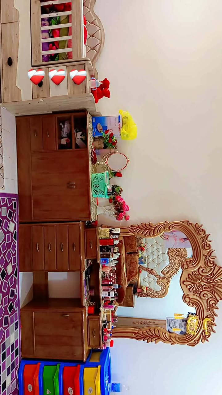 السلام عليكم اخوان توجد غرفه توج حطاطه شرط نصافه فول السعر مليون 300وبيه مجال الاستفسار عن الرقم ***********
