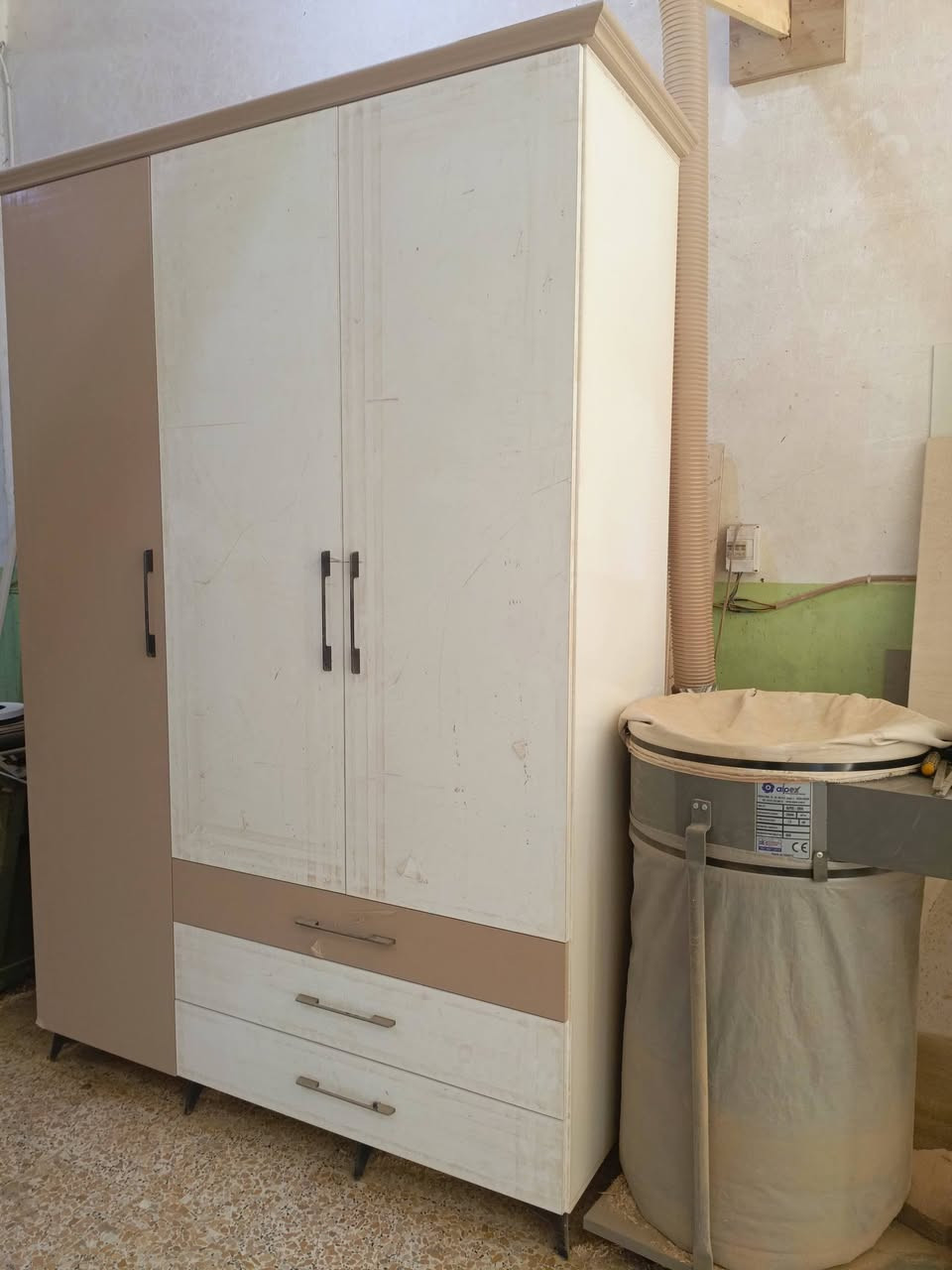 كناتير نجاره تركي 
جديدات باين هاي جلاس 
العنوان كوت المشروع 
‏‪***********‬‏
