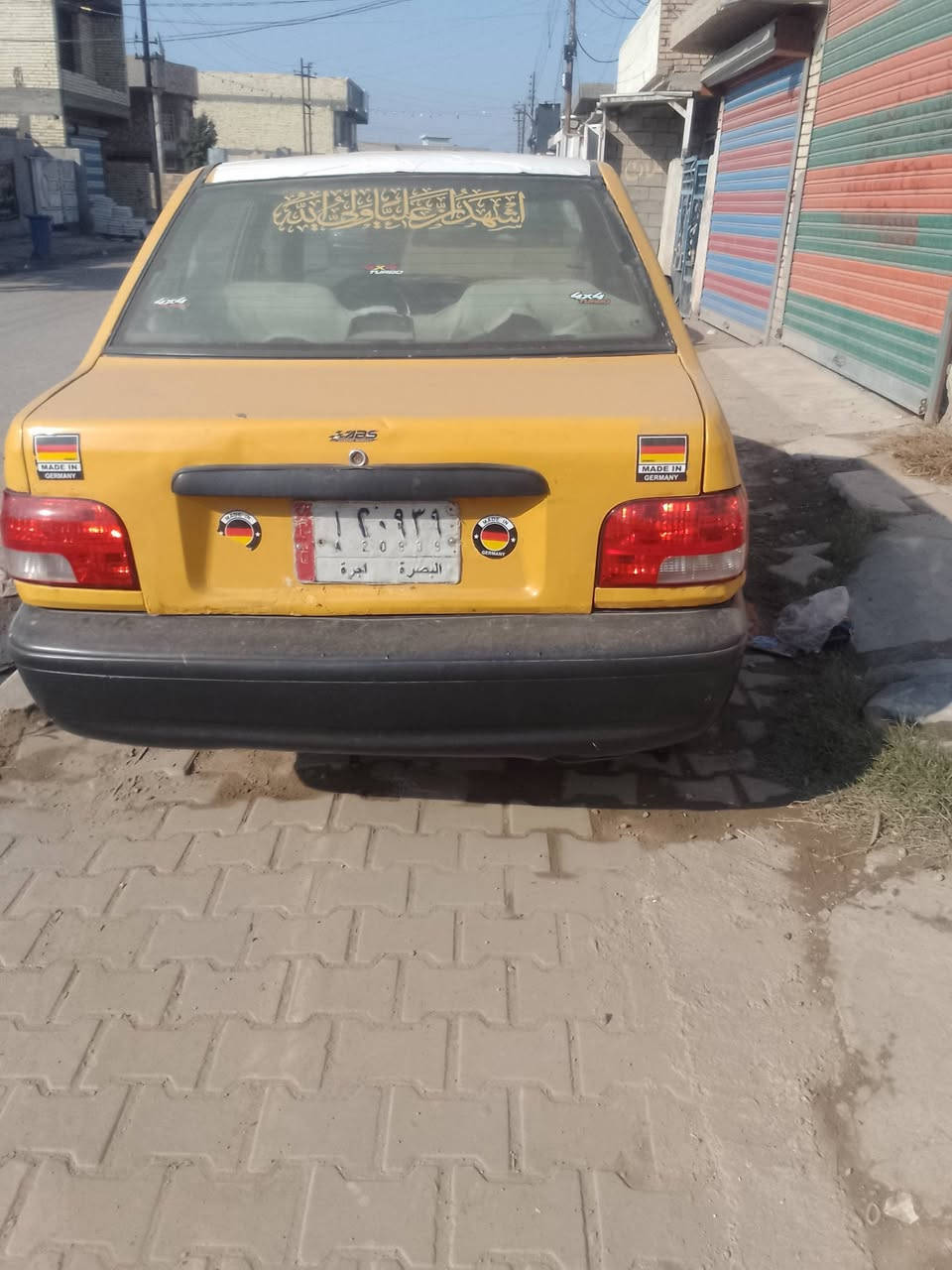 سايبه موديل2013للبيع بدون راعي اتكفل سرقه وعشائر السياره شغاله گيرومكينه كفاله عنوان  بغدادالسياحي شاعوره *********** السعر من الخير 11ورقه
