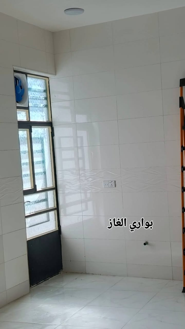 دار للبيع مساحه 65 م
بشارع ابو كفه غرفتين نوم جديد واستقبال ومطبخ وصحيات بيت زيرو محد كاعد بيه
سعره 78 وبيه مجال كلشي موضح بصور
***********
