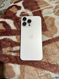 ايفون 16 promax جهاز نضيف مكفول من الفتح زلغ ما بي بطاريه 98🔋البارحه ج...