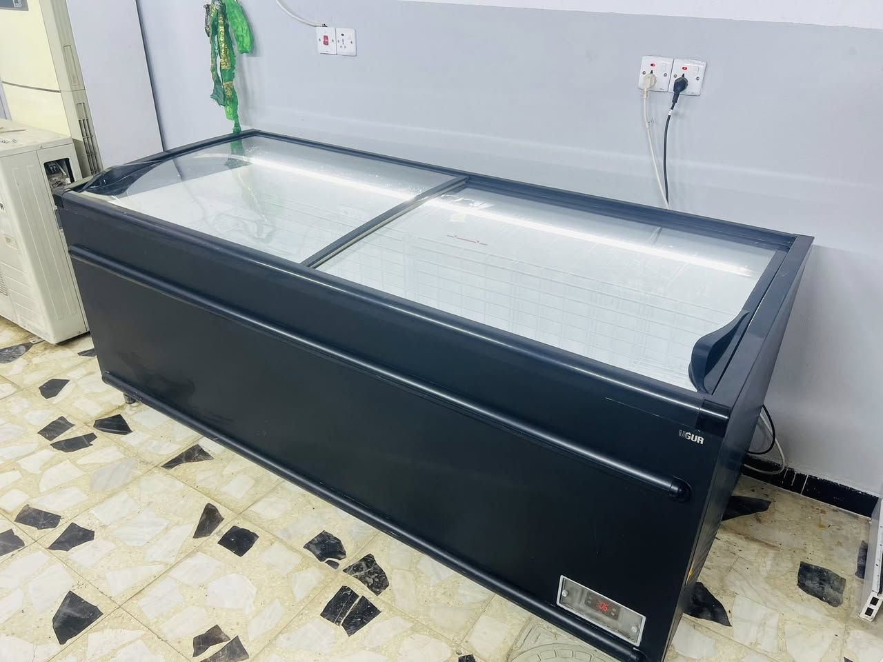 معرض هادي جوية للمجمدات والعارضات ❄️
تركية أصلية — جديدة ومستعملة
جودة عالية | تبريد قوي | نظافة ممتازة | أسعار منافسة ✔️

📍 فروعنا:
مدينة الصدر — الكرادة / بغداد

📞 للتواصل:
+964 770 553 2377
+964 786 733 1046

مرحباً بزيارتكم �


**إذا كنت صاحب هذا الإعلان وتريد حذفه لأي سبب، رجاءا أرسل رسالة إلى الدعم الفني**