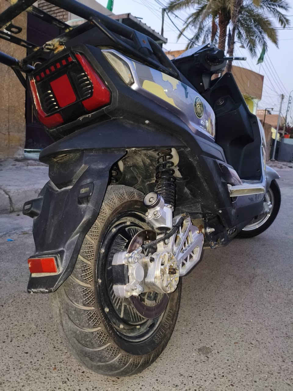 سلام عليكم دراجه شحن للبيع نوعيه سكنس سعرها 600وبيها مجال العنوان الدورة ابو دشير والكهربائيات كامله رساله واتساب ***********
