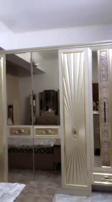 السلام عليكم غرفة نوم تركي ثقيل درجة أولى  ٩ قطع تكمة سرير مخزن حصيرة حديد ابو الجكات الكنتور بيبان عدد ٦ المرغوب بدون سلايت مع مسطبة مخزن كبير يتسع للاغراض ميز تواليت الحجم الكبير


**إذا كنت صاحب هذا الإعلان وتريد حذفه لأي سبب، رجاءا أرسل رسالة إلى الدعم الفني**