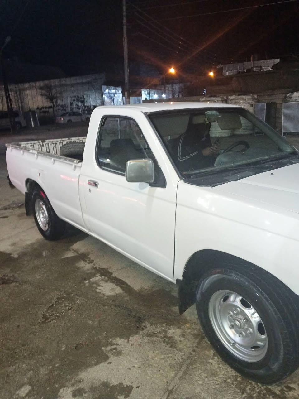 سڵاو نیسان 2001پاوەرە تەبرید نییە ئارمی هەولێرە ئارمەکەی پلاستیک نییە بەس بەشەرت ئارموو ئەوەلیات ئەی فرۆشین سەنەویشی لەگەڵە سەقفی بەشەرت پێیشی قرچیکی بچوکی هەیە شایەنی باس نییە گێرمەکینە ئەکسل بەشەرت سەیارەی هی مەعرەز نییە هی ماڵی خۆمانە بەشەرتی دارووبەرد شوین پێینجووین سعری 60یەک تۆز مەجالێکی برایانە مشتەری نیت تێل مەکە لەخزمەت هەموولایەکام ***********
