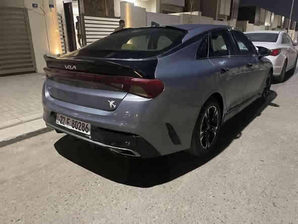 السلام عليكم 
K5 1600 تيربو
موديل 2022
السياره باسمي تحويلها مباشر
السياره جاهزه  حادثها بل صور
نفسها القطع مصبوغه
السعر 155 وبيها مجال مكانها بغداد الامين
الاستفسار:***********
