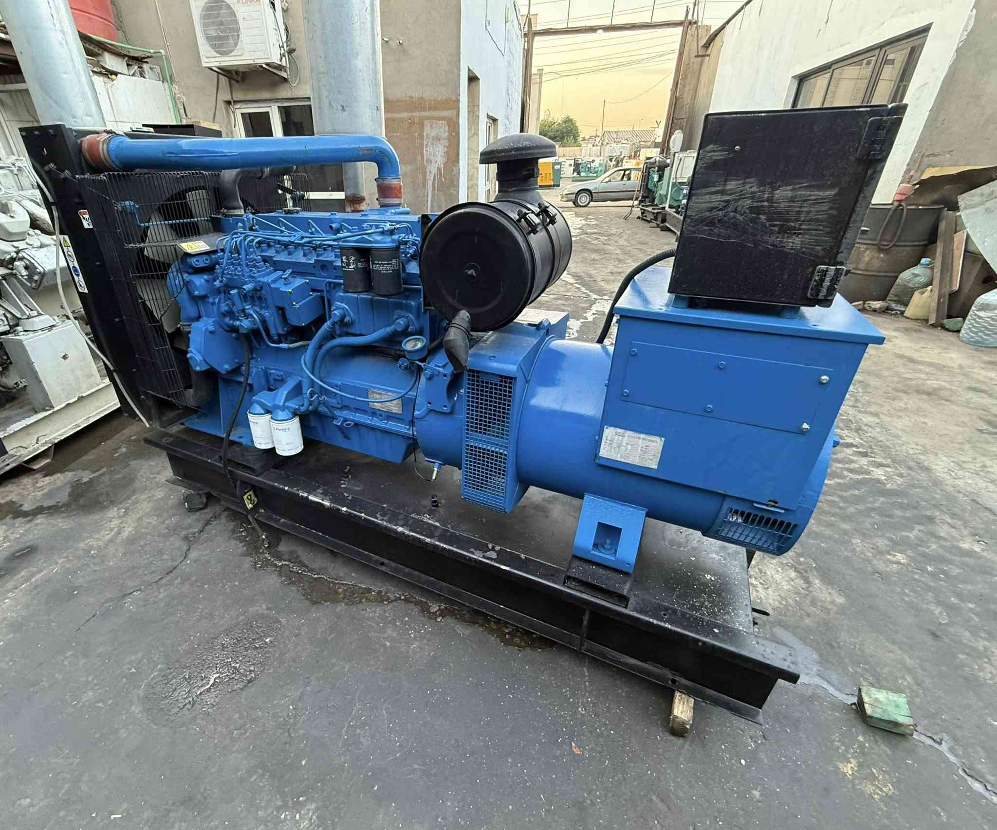 السلام عليكم
بيركنز 6 سلندر سوبر كولر 
150Kva 
السعر. 7500$ وبيها مجال 
ساعات اقل 1000 ساعه 
نظام اوتو حمايه فول اوتماتيك
وضع بلاد شركة  
أربيل صناعه جنوبيه 
نظام اوتو حمايه فول اوتماتيك
وضع بلاد شركة  
🚚يوجد توصيل الى جميع المحافظات وبضمان🚚
🚚كياندن هةية بو هةموو شاركان بةكرينتى🚚
 للاستفسار:
 ابو علي 
***********
***********
***********
