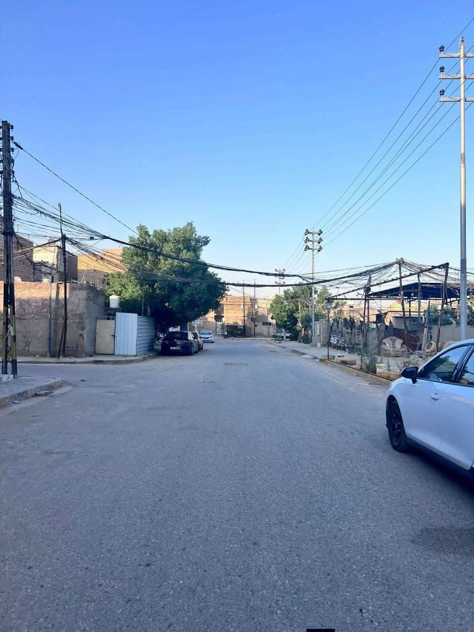 دار للبيع مساحه 50 متر طابقين حي الوفاء منطقه 41, الف  شارع 15 غرف اثنين مطبخ صاله صحيات سعر البيع 90 مع  المجال للاستفسار مكتب بركات ام البنين ***********
