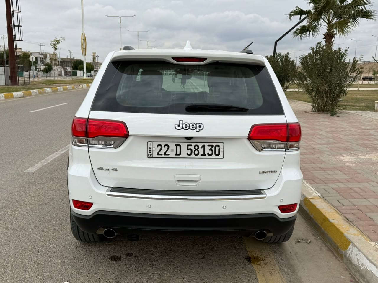 جيب خليجي 2019 فوول فئه اللمتدد 
السياره رقمهه اربيل بأسمي 
السياره نظيفه وجديده ماشيه 145 الف 
بيهه صبغ بالباب الخلف من جوه شبر تقريبا 
وبارد بالباب السائق فوك اليده مال باب فقط الباقي مكفول وبيه سونار
مكان عامريه بغداد سعره ٢٩ وبيه مجال للإستفسار ***********
