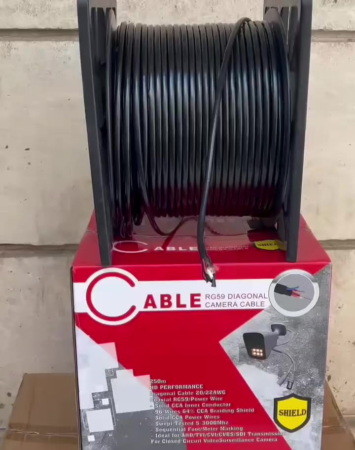 كيبل كاميرات من shield 
اسعار خاصة الى اصحاب  المكاتب والشركات والاخوة المنصبين 
المواصفات :
✅كيبل كاميرات قطري 
✅مصنع من مواد اولية واصلية يتحمل درجات الحرارة العالية والمنخفضة 
✅مصنع من النحاس بنسبة ٧٠ بالمية و ٣٠ بالمية من الالمنيوم
✅طول الكيبل ٢٥٠ يارد اي مايعادل ٢٣٥ متر 
✅مزود ببكرة ميكانيكية لتسهيل عملية الفتح وبدون تعرض الكيبل للقطع 
✅ضمان الكيبل لمدة سنتين 
✅مصنع ضمن المواصفات العالمية
للحجز والاستفسار مراسلة ارقام الواتس اب 
***********
