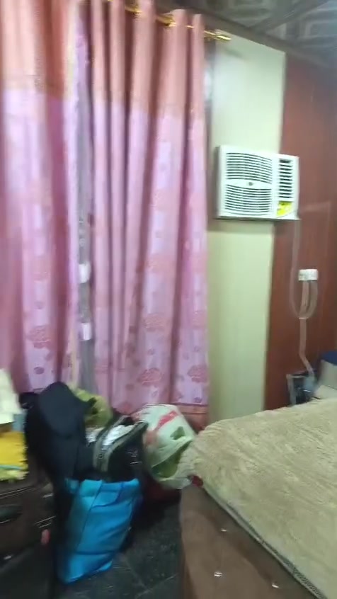 غرفه ضخمه جداً للبيع نظيفه مابيها اي شي و لا بيها ضرر مشتريها ب ٤ ملايين العنوان اسكندريه حي العسكري


**إذا كنت صاحب هذا الإعلان وتريد حذفه لأي سبب، رجاءا أرسل رسالة إلى الدعم الفني**