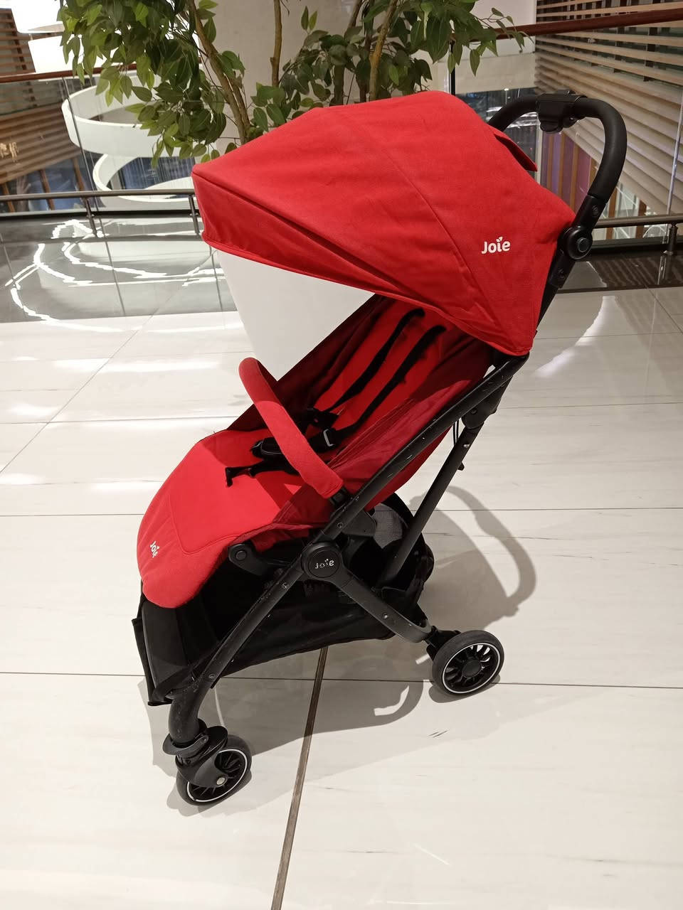 Hi everyone these baby items for sale all like new and very high quality brands ❤️❤️♥️Deliver available and thanks for admin


**إذا كنت صاحب هذا الإعلان وتريد حذفه لأي سبب، رجاءا أرسل رسالة إلى الدعم الفني**