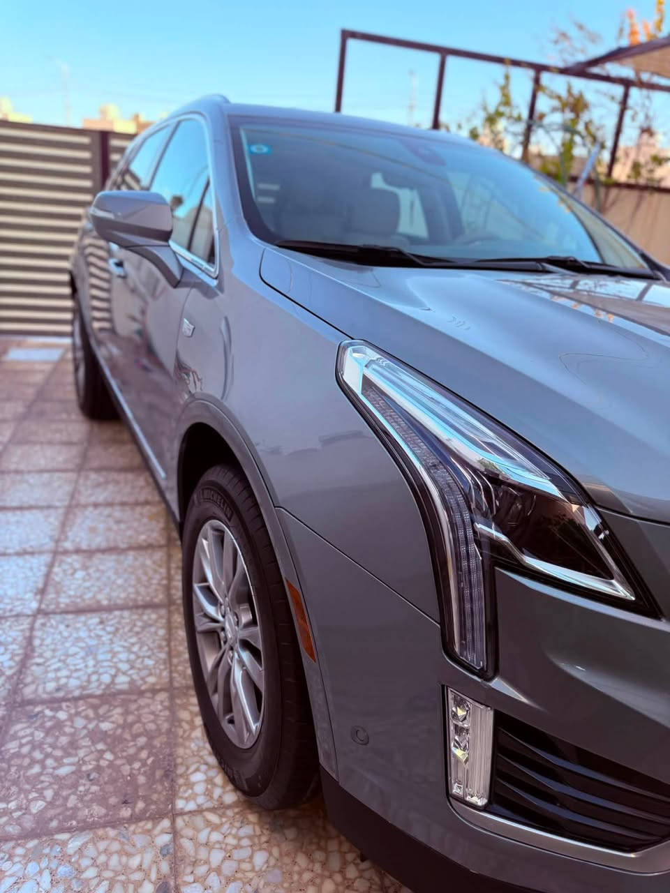 CADILAC XT5 pREMIUM LUXURY 2023
كاديلاك XT5 برميوم لكجري موديل ٢٠٢٣ ماشيه 41,000 ml وقابل لزياده حادث السياره شويه من الچاملغ والبنيد وباب خلفي صور موجوده بالمنشور بدون ايربالك السياره فول مواصفات رقم بغداد باسمي واني مستورده 
المواصفات 
١-لايت زنون مع حاجب ليلي نهاري مع لايت متحرك مع الكشن 
٢ كشافات LED مع الستيرن 
٣ اشاير بالمري 
٤-رادارات جانبيه 
٥-رادار امامي 
٦- رادار  خلفي
٧- مانع تصادم 
٨- تحديد مسار 
٩- داتا شو 
١٠-بانوراما
١١- كشنات كهرباء مع تدفئه مع خزن ميموري 
١٢-مستشعر كشن بلاسافه الى الاتجاه
١٣- اوتو بارك 
١٤-سستم مكون من 26 سماعه نوع BOSS 
١٥- ستيرن تدفئه مع تحكمان جهتين 
١٧- شفتات ستيرن 
١٨-دواخل ملكي اوف وايت 
١٩-شحن واير ليس 
٢٠-مخارج usb tuc عدد ٣ امامي وسط وخلفي 
٢١-شعار الكاديلاك ب ٤ ابواب 
٢٢-تبريد خلفي بيانوا مناخي 
٢٣-جنطه كهرباء وبصمه ومستشعر بالقدم 
٢٤-حتى جهاز الماطور الهواء وماده عدم طلاء التاير موجوده 
٢٥- درج طرح للجنطه 
٢٦-مستشعر ماسحات 
٢٧-كير كوبره كرستال 
٢٨- ماوس تحكم 
٢٩-جمع تحكمات الداشبول لمس 
٣٠-مري شفط 
٣١-حساسات امامي خلفي جانبي 
٣٢-مرايه الوسطيه كاميره 
٣٣-كاميرات ٣٦٠ تعمل اوتو بالازدحامات 
٣٤-تشغيل عن بعد
٣٥-ستيرن كهرباء 
٣٦-اربع بصمات ابواب 
٣٧-اربع يدات اناره 
٣٨-اناره ٣٦٠ درجه 
حتى ارضيات بلاديات 
وبعد بيه مواصفات كير محرك حداديه تبريد ع شرط 
السعر المطلوب22000 $ وبيه مجال 
العنوان النجف وتساب *********** شراي اتصل وتدلل
