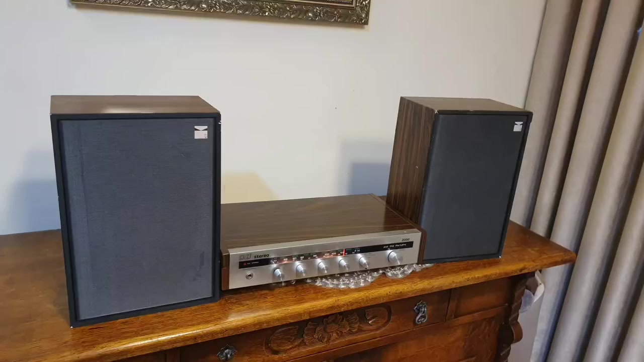 الرادیوو المانیة fm AM مع سماعات

#الجميع
#راديو
#راديو_قديم
#راديو_انتيك
#راديو_كلاسيك
#Vintage_Radio
#Antique_Radio
#انتيكات
#تحف_قديمة
#هواة_الانتيكات
#انتيكات_العراق
#بيع_وشراء_العراق
#للبيع


**إذا كنت صاحب هذا الإعلان وتريد حذفه لأي سبب، رجاءا أرسل رسالة إلى الدعم الفني**