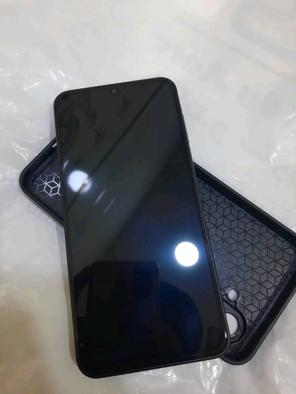 سامسونج A17 ذاكرة 128 عشوائية 4+4 جهاز جديد مستخدم اسبوع بحالة الوكالة مداخل صيانة شاشة 90 هرتز فول سلاسة  و سريع ضد المي(وتر بروف) بطارية 5000 يدعم ببجي 60 فريم ثابت محدث أخر اصدار اندرويد 16 و يدعم 6 سنوات تحديث يعني تحديثه ميوگف جهاز راقي بمعنى الكلمة 

سعرة 175 و بي مجال بسيط و يرهم مراوس حسب القناعة 

مكاني بغداد مدينة الصدر 

خاص مفتوح