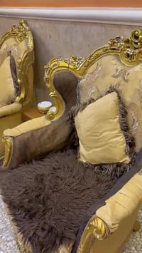 تخم للبيع السعر 900وبي مجال العنوان بغداد الحسينيه رقم 07703285337