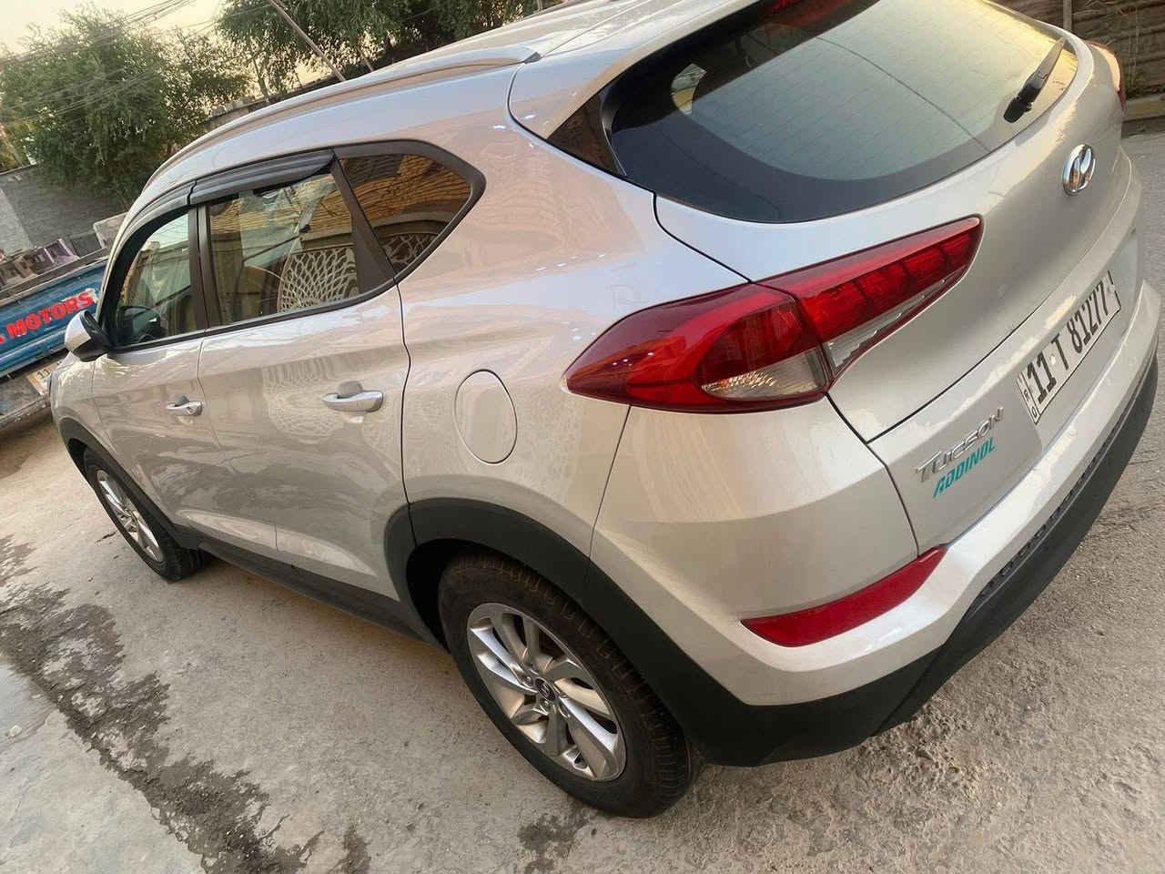 السلام عليكم اخواني الاعزاء
توسان 2016 للبيع ومراوس ابكورله
وارد امريكي  
حادثهه بس البنيد 
جاهزه من جميع النواحي 
ايرباك دركه فقط 
صور الحادث بل منشور 
كير محرك كفاله 
السياره جديده بمعنى الكلمة 
ماشيه 57 الف mi 
محرك 2000 
 تبريد ثلج 
شاشه وسط كامرة دواره 
لايت زنون اصلي 
لد بلادي 
دوشه جديده 
تراي زيرو 
صدر امامي خلفي بحاله ممتازه 
اكرر السياره ماشيه57 الف حقيق 
السياره جديده 
رقمهه بغداد وبسمي 
هزه جديده 
ورقم جديد الانكليزي
الاستفسار الاتصال 
***********
***********
