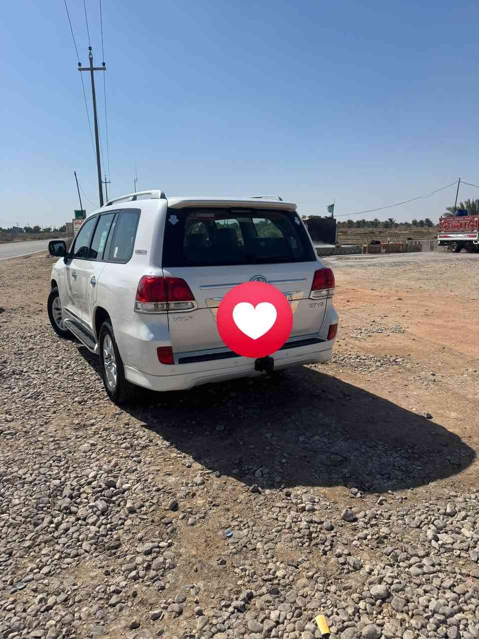 السلام عليكم لندكروز فكساره 8مكينه مكفوله سياره. عله وضع الشركه موديل 2010 سياره. كلش  نضيفه عداد 260الف  ٣٤٠ وبيه مجال ***********// ***********
