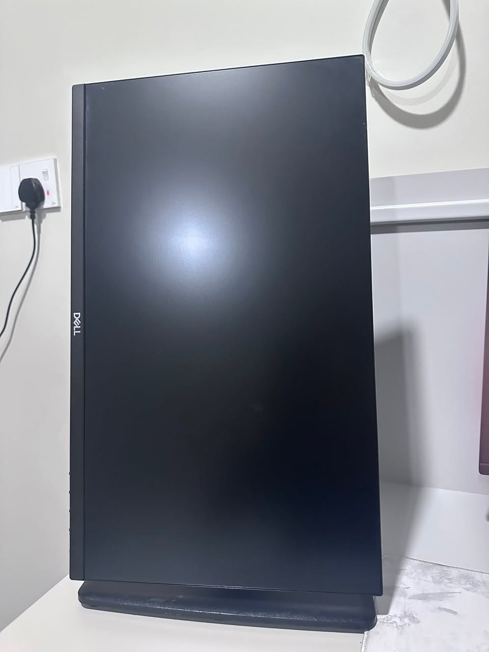 سلام وعليكم شاشه Dell قلاب ح22 هيرتز75 - شاشه رابتر ح24 هيرتز 180 ثنينهم ما مستخدمات جدد ( جاي اجيب بيسي وبطلت طبعا الDell باله وثنينهم شغااالات ومامستخدمات وكارتونه رابتر موجوده للبيع 200 الف ثنينهم تواصل فقط واتس ***********
