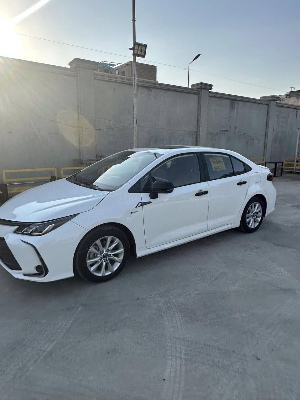 كورلا هايبرد 2024 شكل الخليجي رقم بغداد
 فول موصفات ١/١ 
 داخل جلد لون مشمشي 
ماشيه ٤٥ الف 
السعر 150 وبيها مجال
المكان بغداد بغداد الجديدة
 ***********
